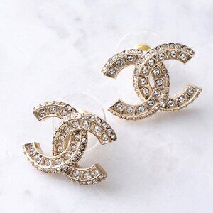 New Authentic 2024 Classic Stud Earrings